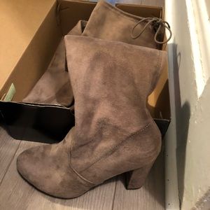 Over the knee boots a w heel